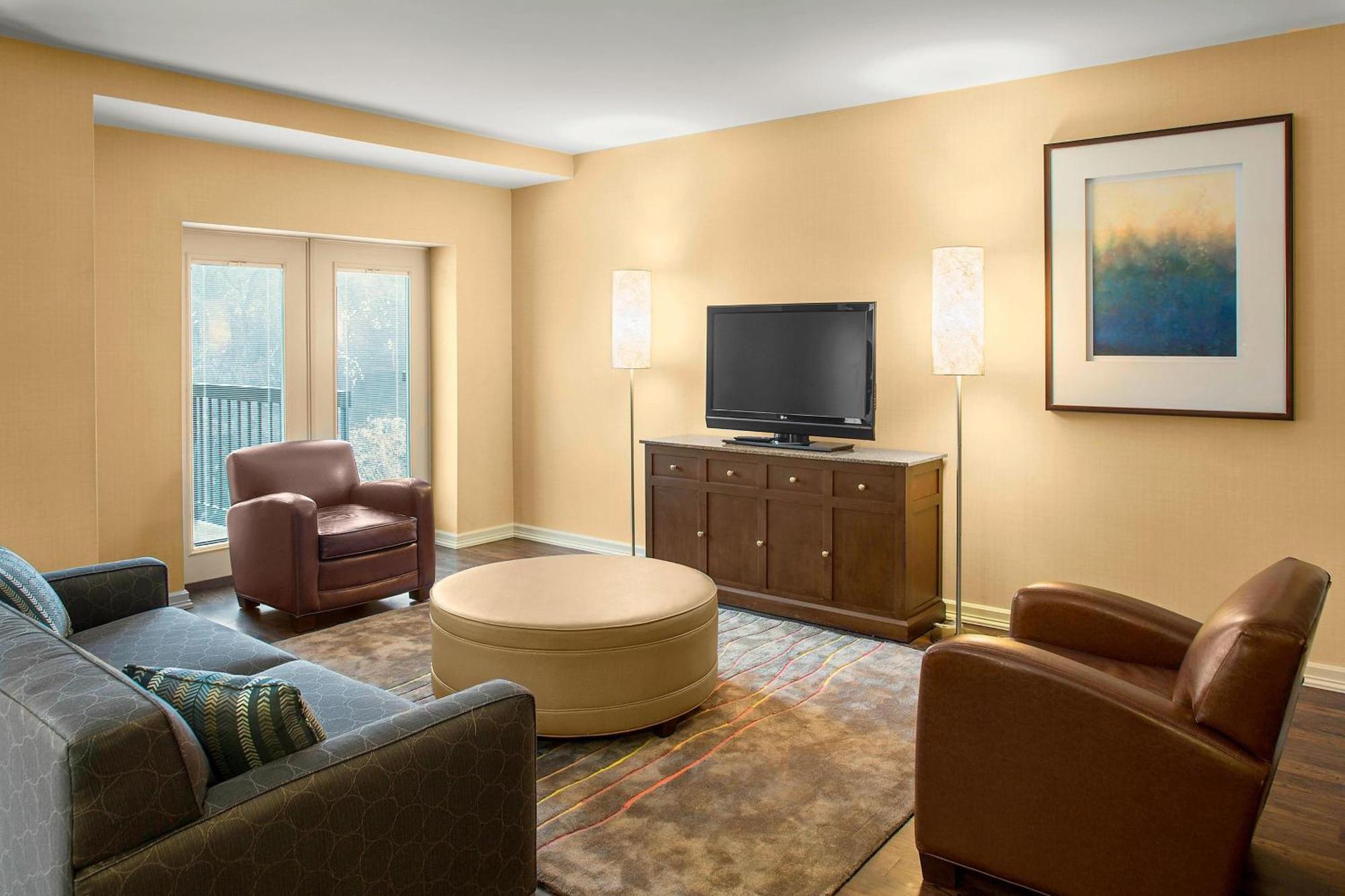 Sheraton Suites Akron Кайахога-Фолс Экстерьер фото